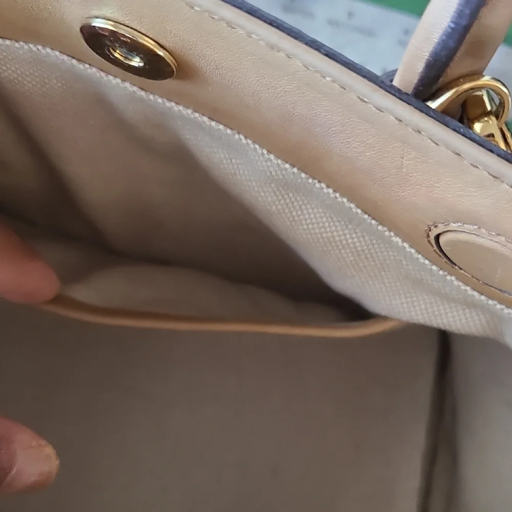 MCM Tan Logo Tote Bag - Picture 4 of 10